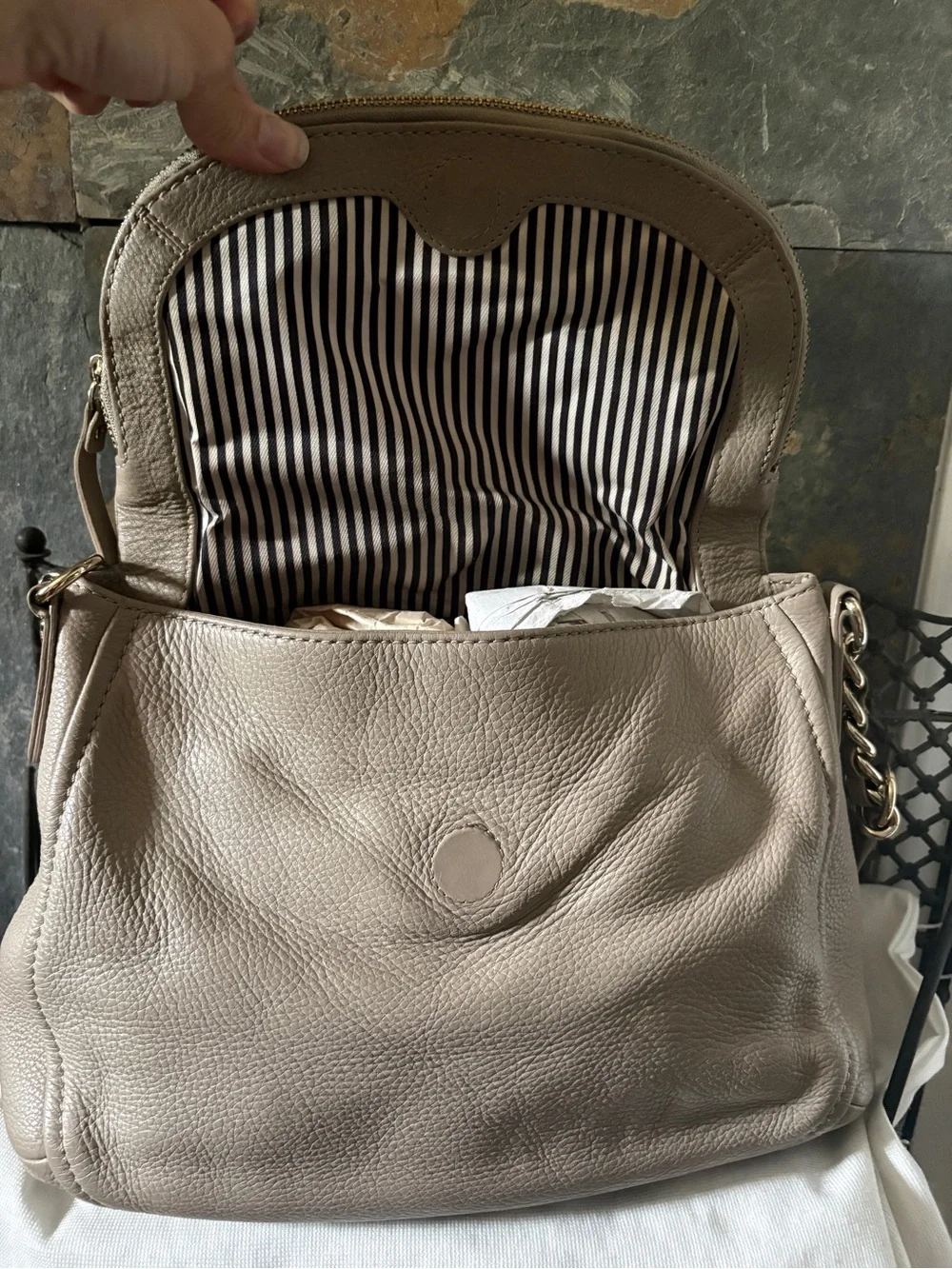 KATE SPADE NEW YORK COBBLE HILL PENNY LEATHER BAG